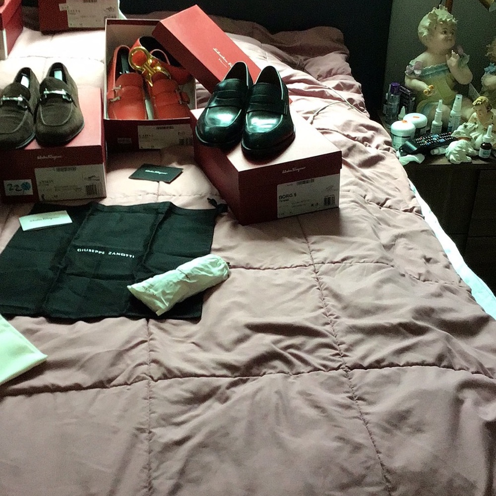 Prada tennis shoes - Picture 3 of 5